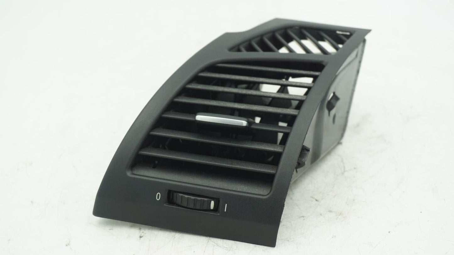BMW E82 E87 E88 LEFT AIR VENT 7059187