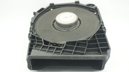 BMW E82 E87 E88 E90 E91 E92 LEFT PASSENGER UNDER SEAT SUBWOOFER 6925330