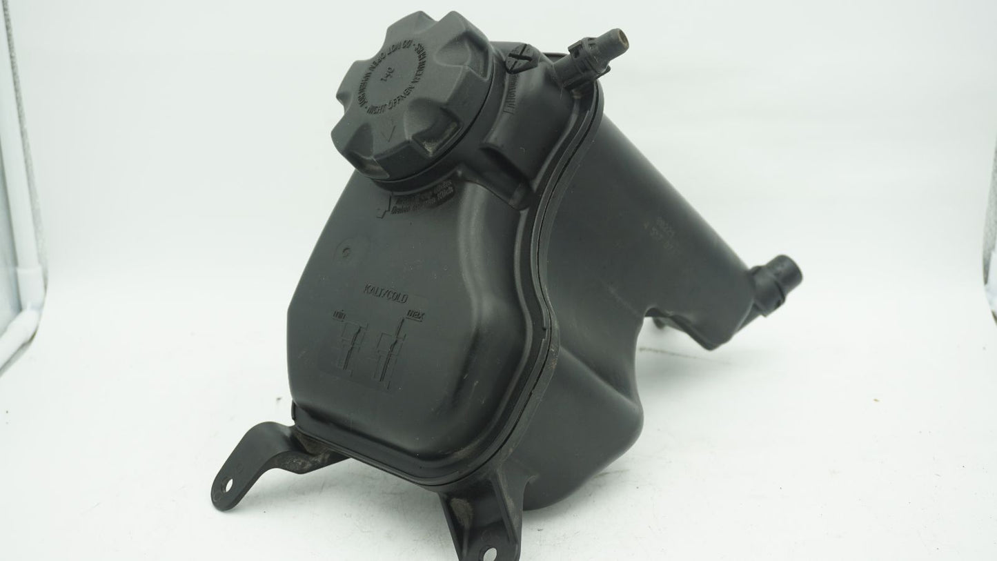 OEM BMW 1 3 X SERIES COOLANT EXPANSION TANK 7567462