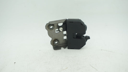 BMW E46 REAR RIGHT SEAT LOCK 8209036