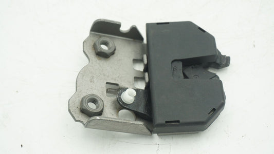 BMW E46 REAR LEFT SEAT LOCK 8209035