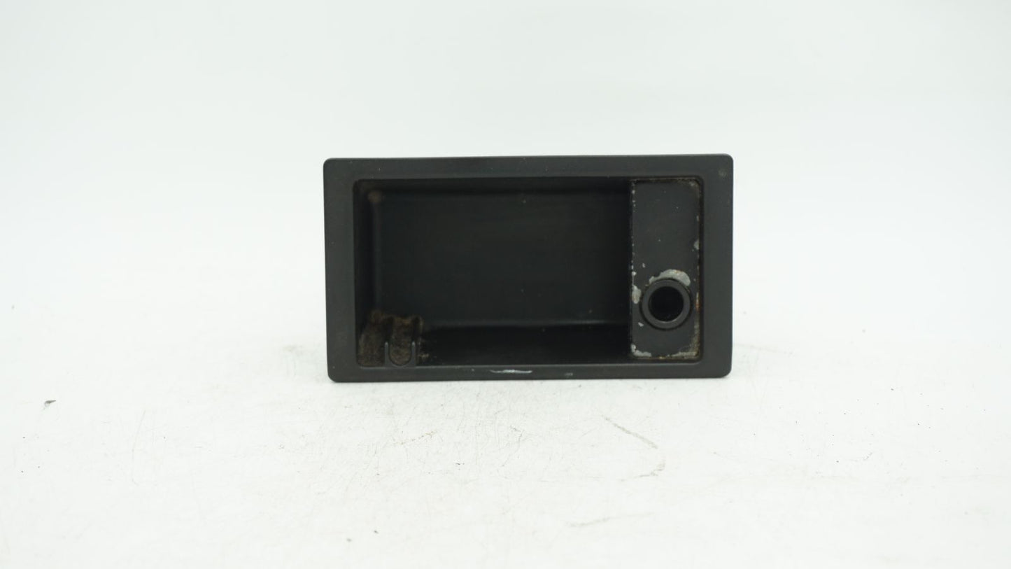 BMW 3 SERIES E46 ASHTRAY 8225529