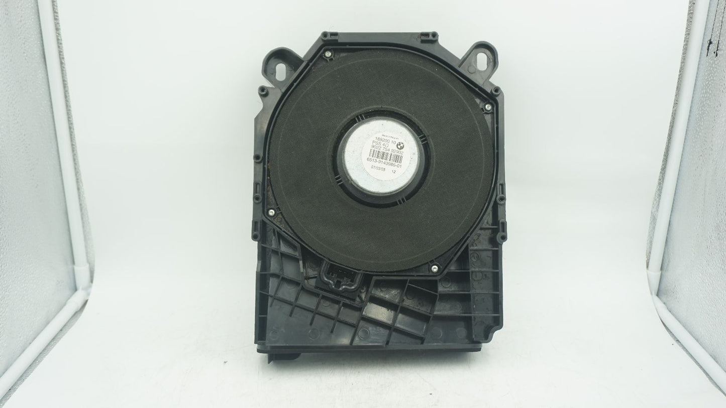 BMW E82 E87 E88 E90 E91 E92 LEFT PASSENGER UNDER SEAT SUBWOOFER 9143986