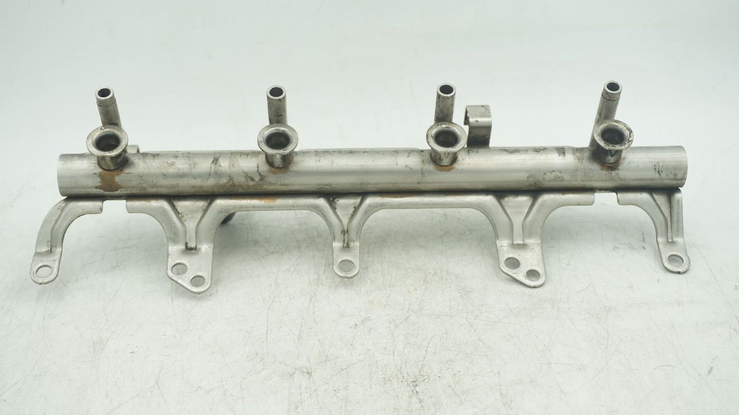 VW AUDI 1.8T 2.0T FUEL RAIL DISTRIBUTOR 06J133317