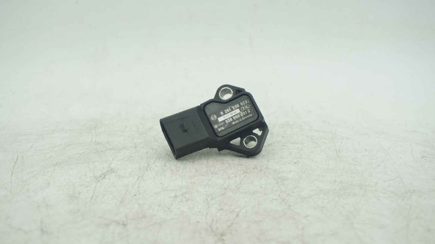 GENUINE VW AUDI MAP MANIFOLD PRESSURE SENSOR 038906051D