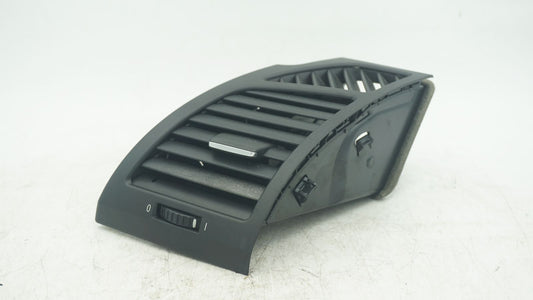BMW E82 E87 E88 LEFT AIR VENT 7059187