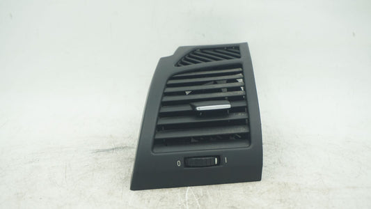 BMW E82 E87 E88 LEFT AIR VENT 7059187