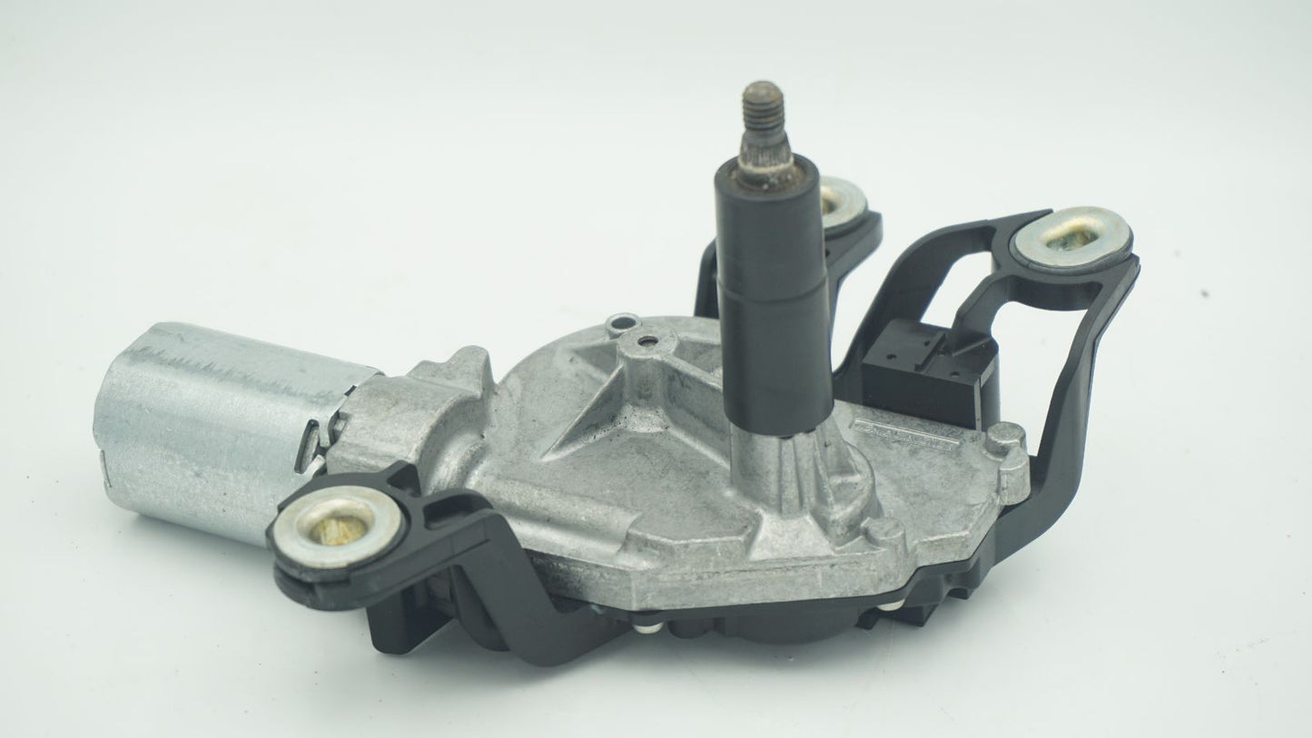 VOLKSWAGEN GOLF REAR WIPER ARM MOTOR 5K6955711B