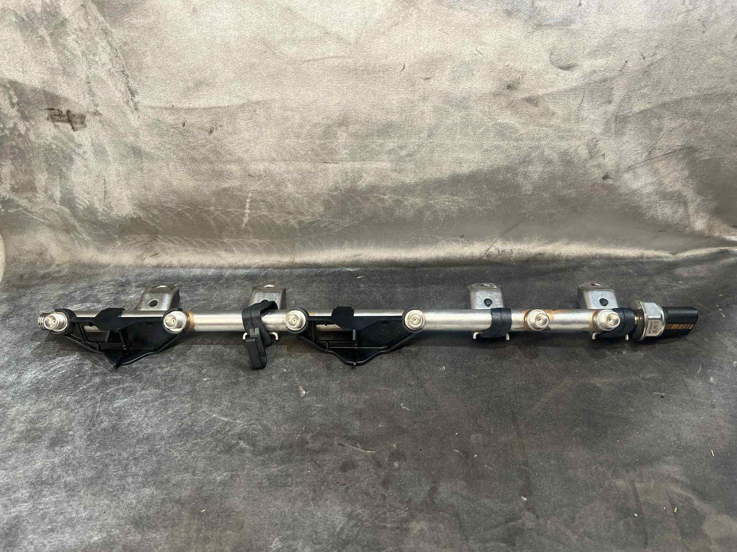 BMW 1 3 SERIES N54 HIGH PRESSURE INJECTION FUEL RAIL 7575480
