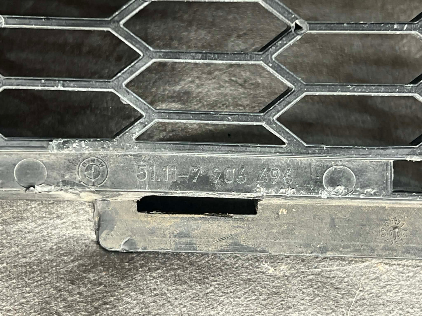 BMW 3 SERIES E90 PRE LCI M-SPORT FRONT RIGHT LOWER FOG LIGHT GRILL 7906494
