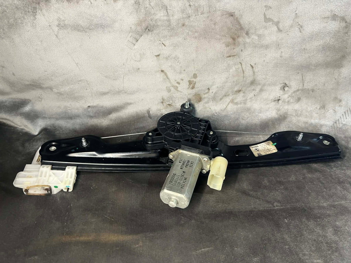 BMW 1 SERIES F20 REAR LEFT WINDOW REGULATOR 7242555 7281883