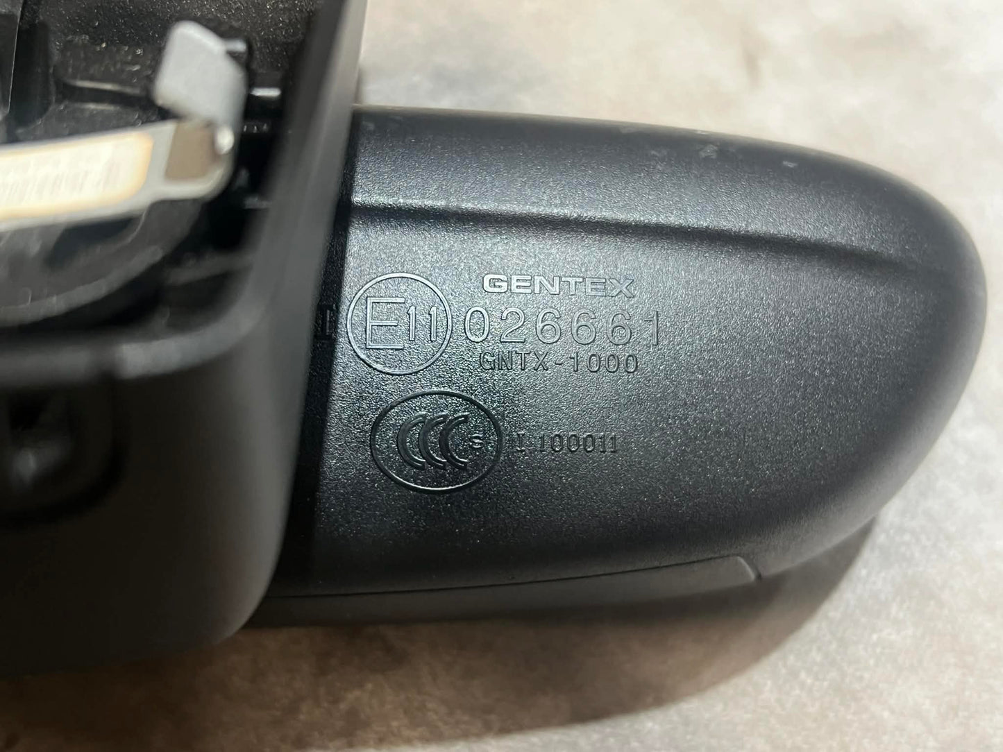 BMW 1 SERIES F20 F21 REAR VIEW MIRROR E11026661