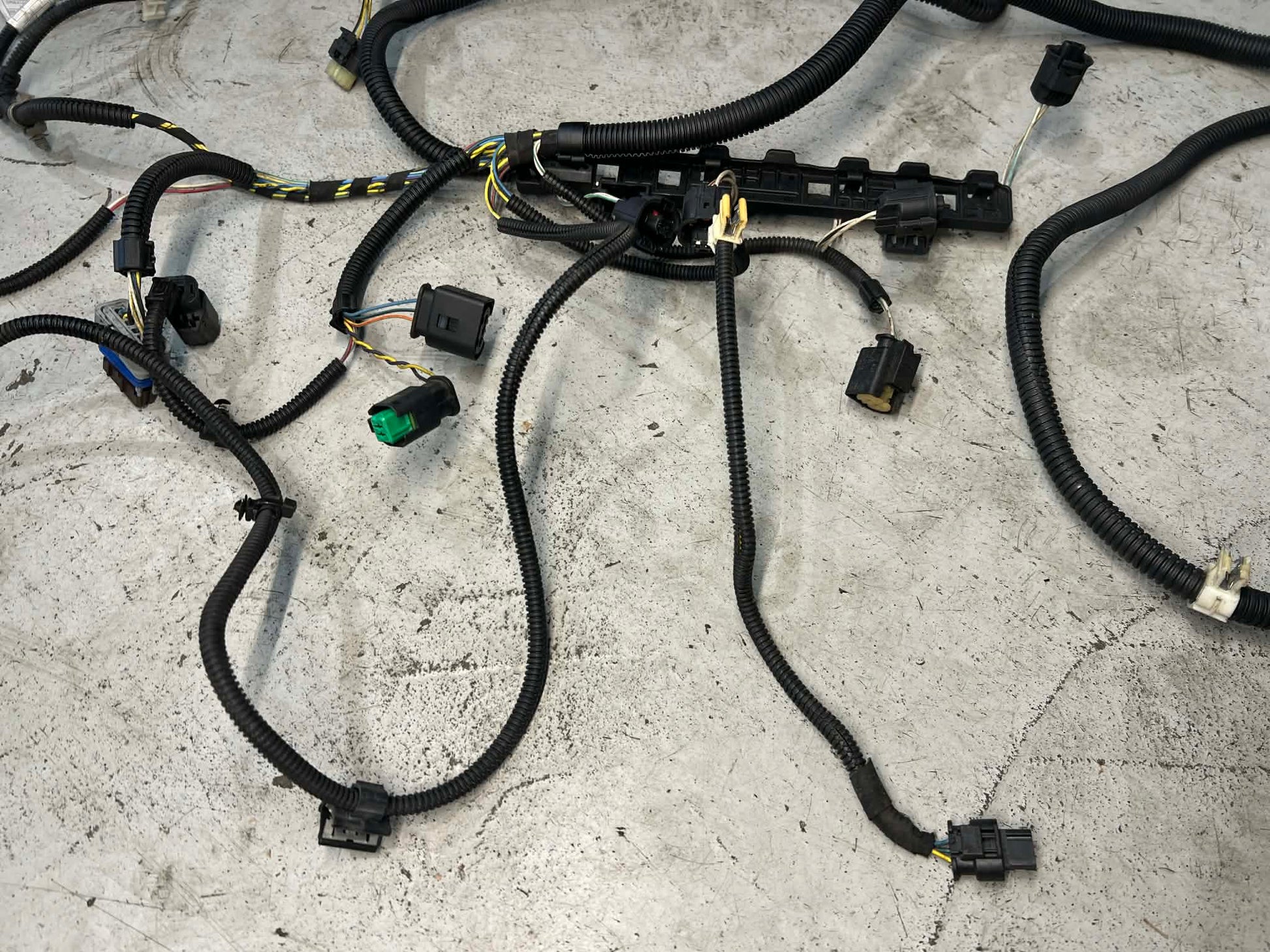 BMW F20 / F30 N13 Main Engine Wiring Harness - 7608804 / 7607975 - LRI Autoparts