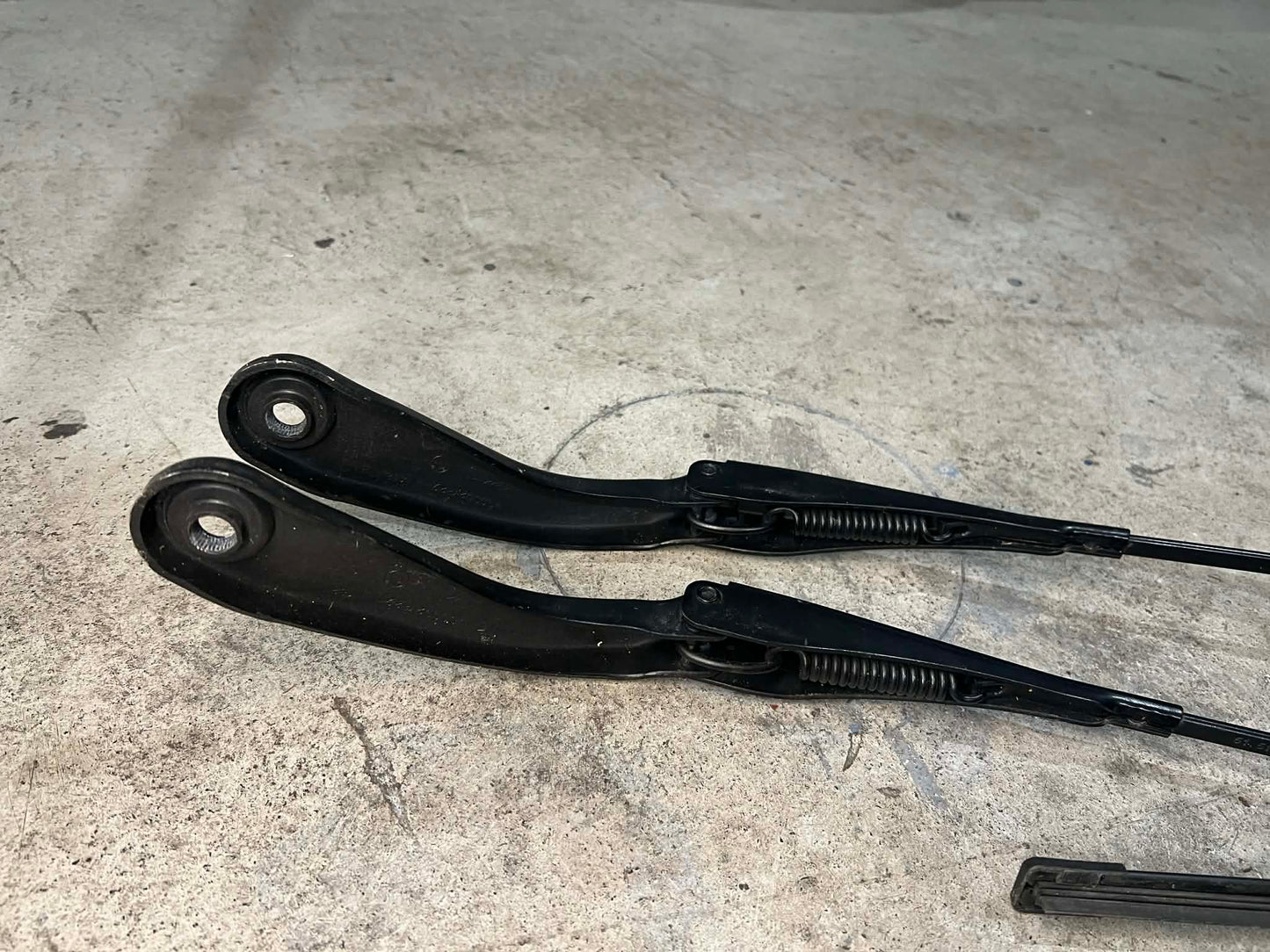BMW 1 2 SERIES F20 F22 F87 F23 WIPER ARM SET 7239522 7239521 2010-2021