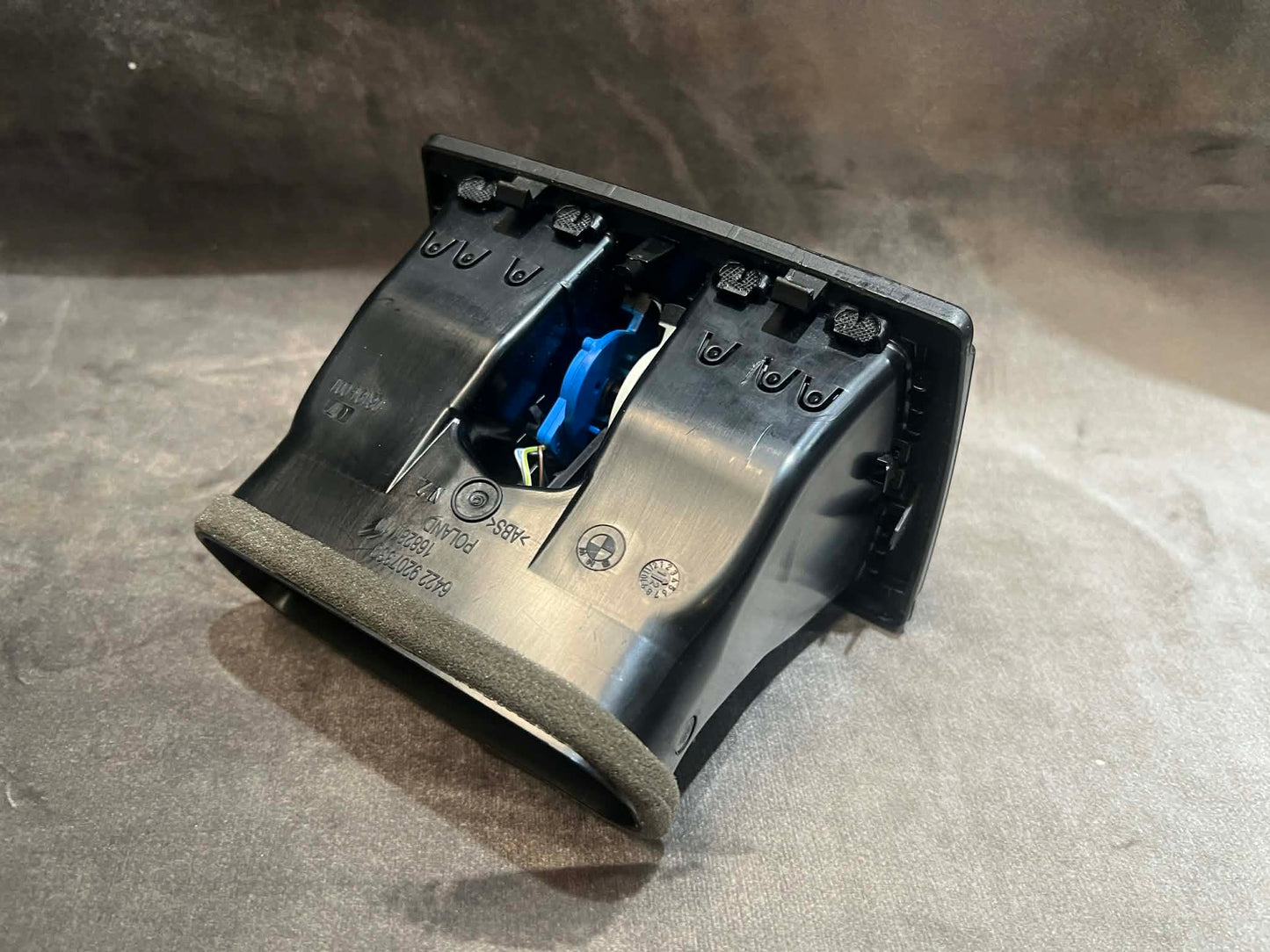 BMW 1 2 SERIES F20 F21 F22 F23 REAR A/C VENT 9207330