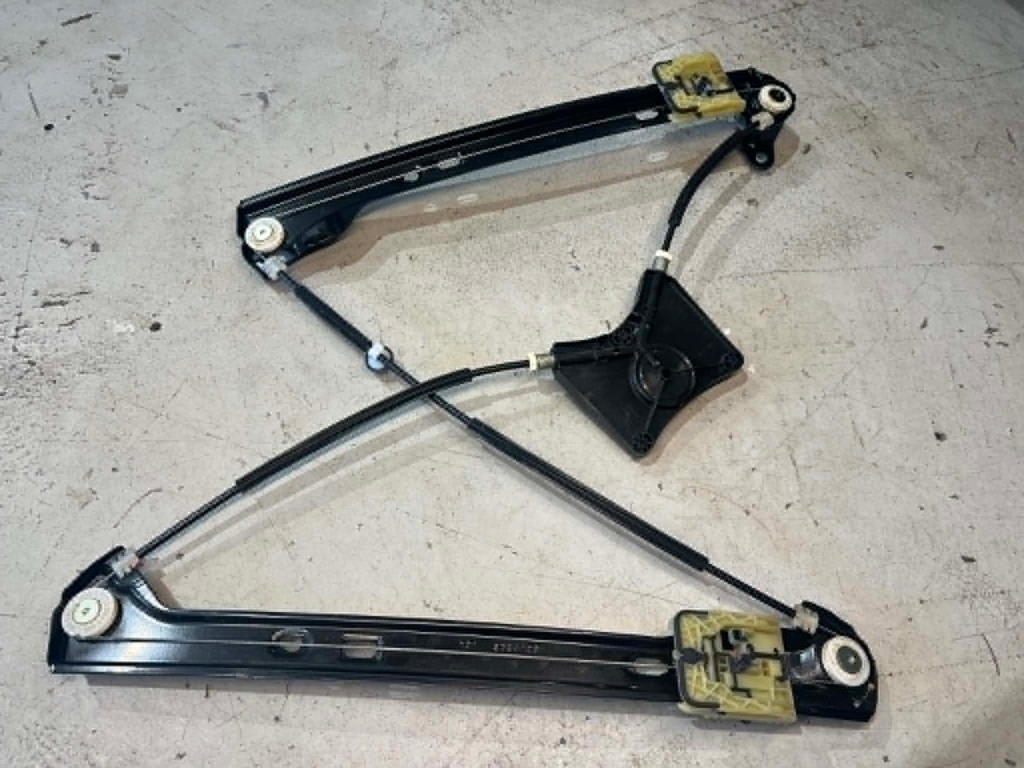 2GS837462 FRONT RIGHT