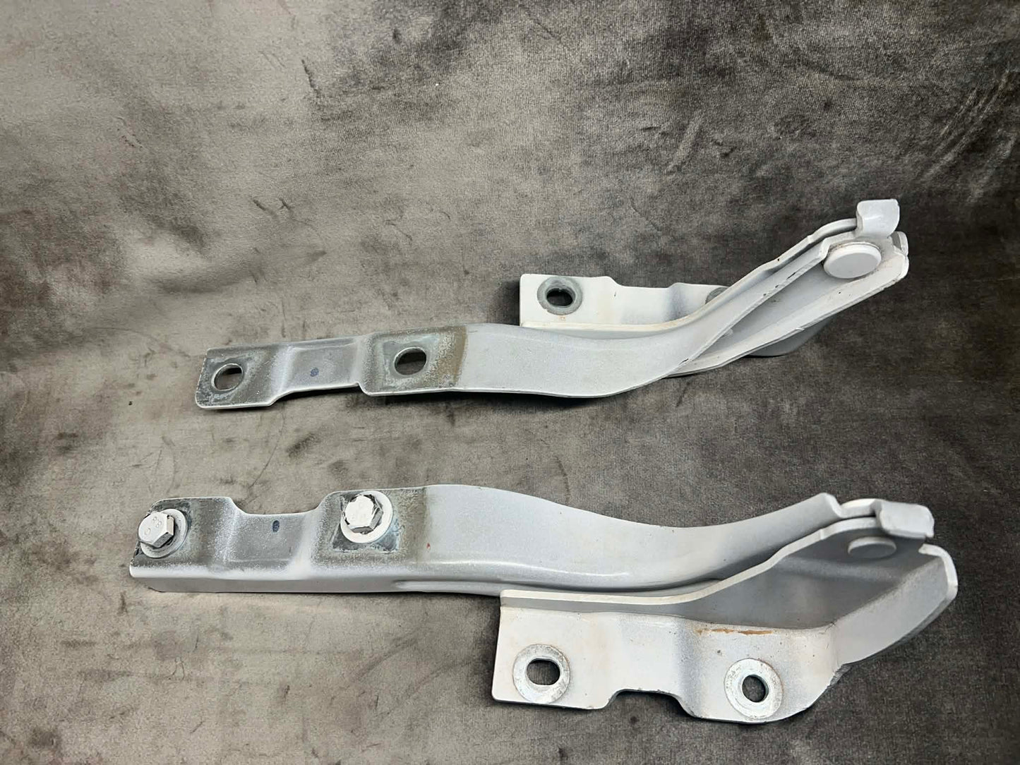 MG HS (SAS23) Bonnet Hinges Pair - White