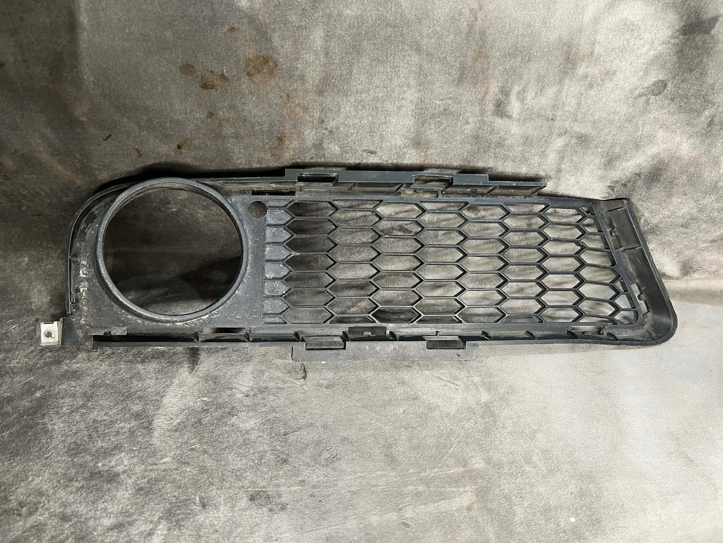BMW 3 SERIES E90 PRE LCI M-SPORT FRONT RIGHT LOWER FOG LIGHT GRILL 7906494