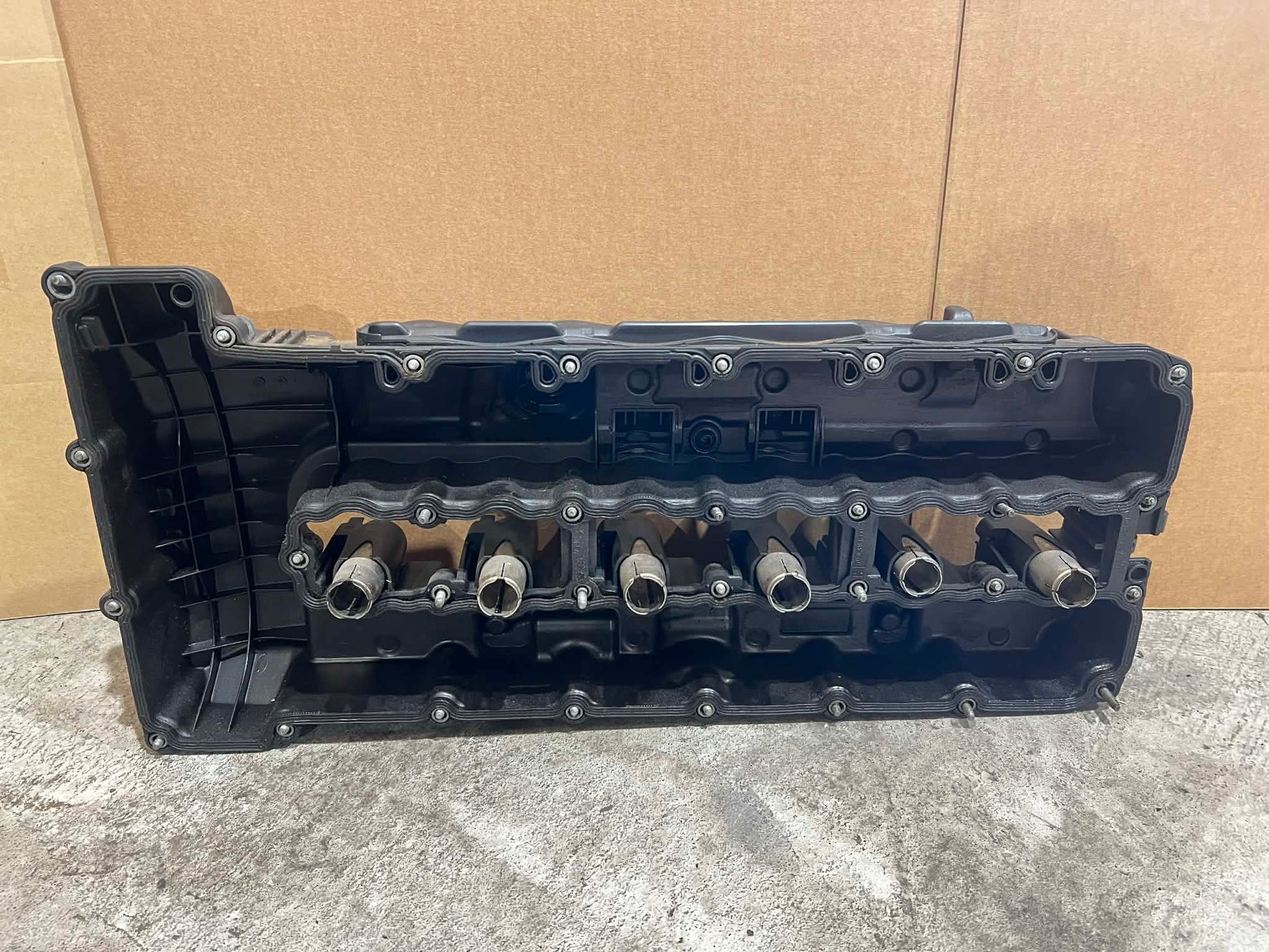 BMW 1 3 5 7 X SERIES N54 ROCKER COVER 11127565284 - LRI Autoparts
