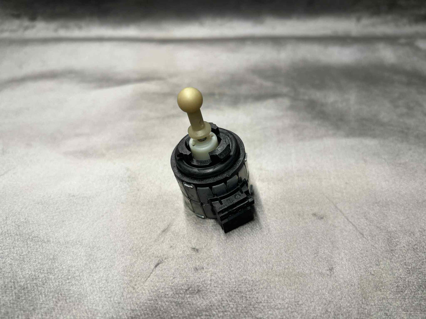 BMW 1 3 X Z SERIES HEADLIGHT ELECTRIC LEVELING MOTOR 6938563