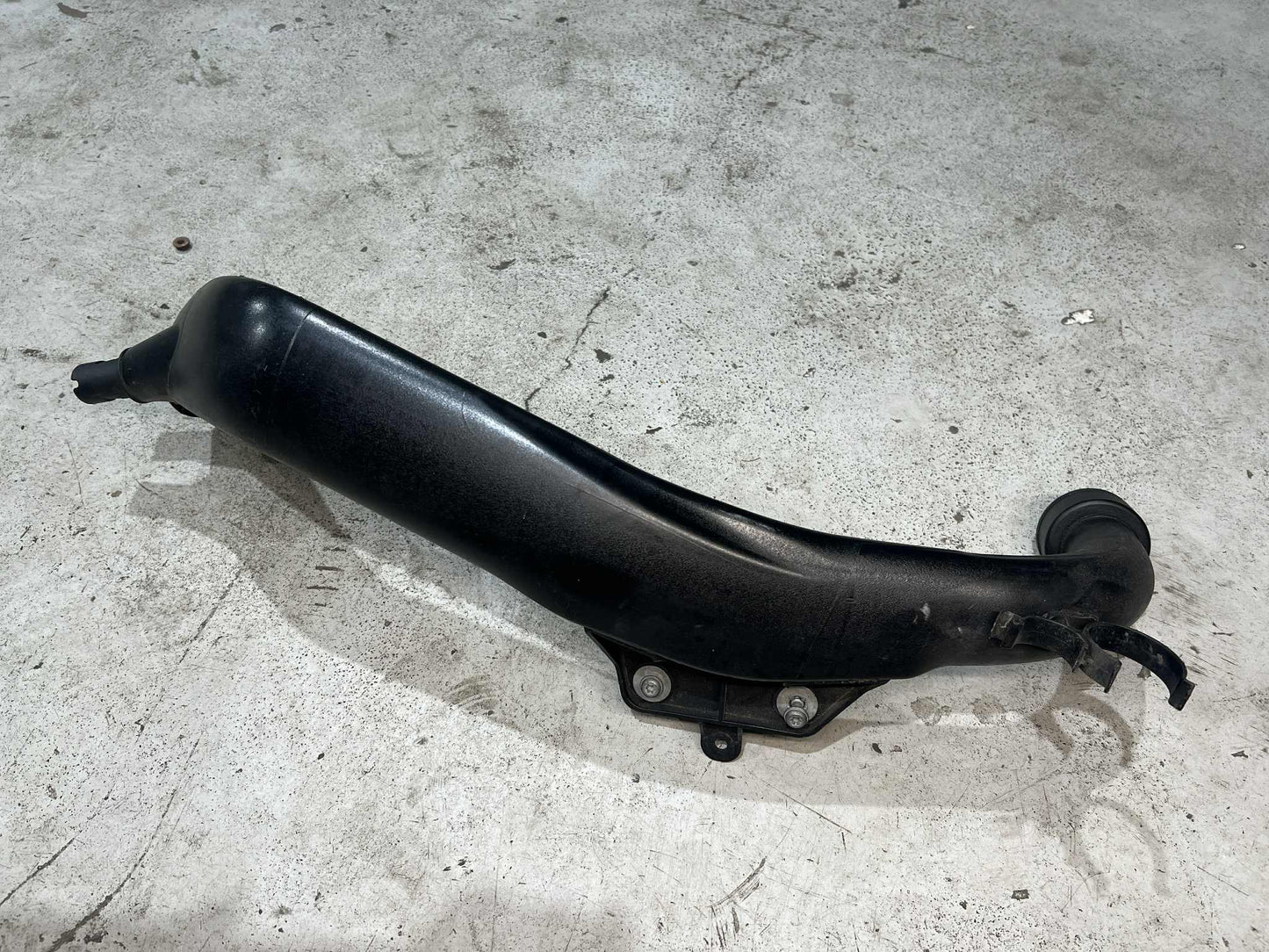 BMW 1 3 SERIES 135 335 N54 AIR INTAKE PIPE 7556549