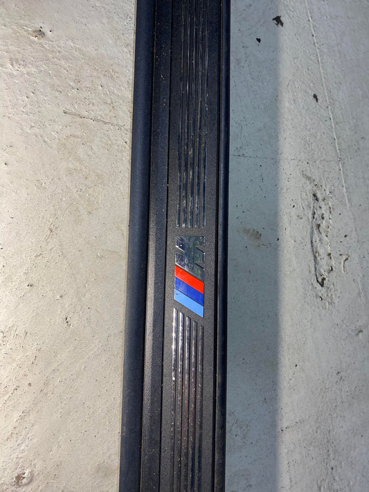 BMW 1 SERIES E82 E88 M-SPORT RIGHT DOOR SILL