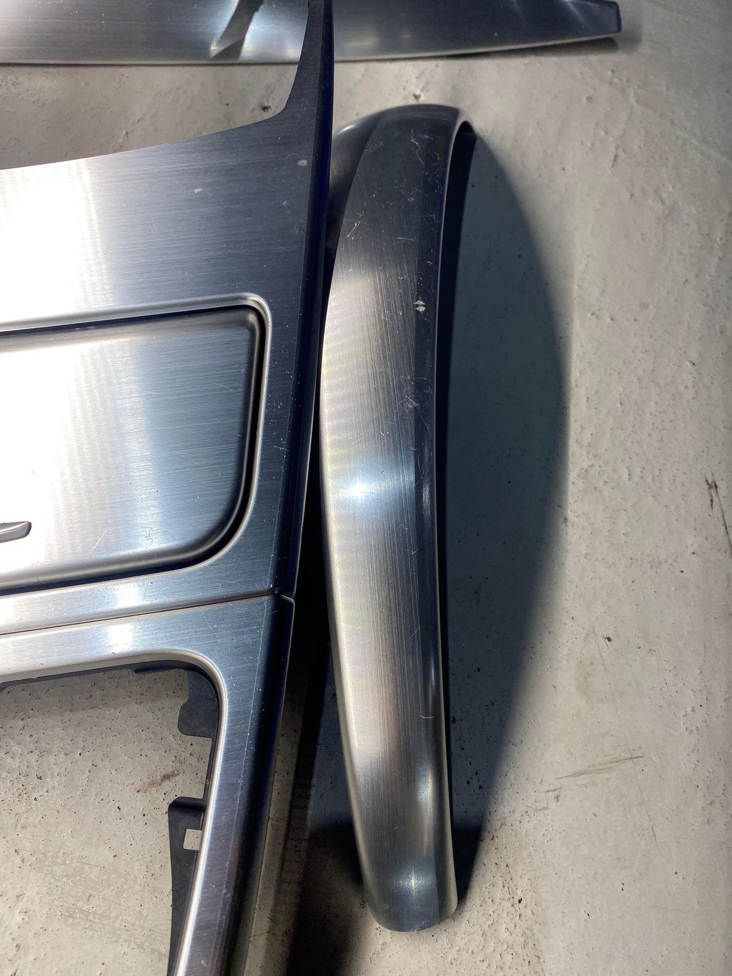 BMW 1 SERIES E82 E88 BRUSHED ALUMINIUM SILVER TRIM SET WITH CIC CUTOUT