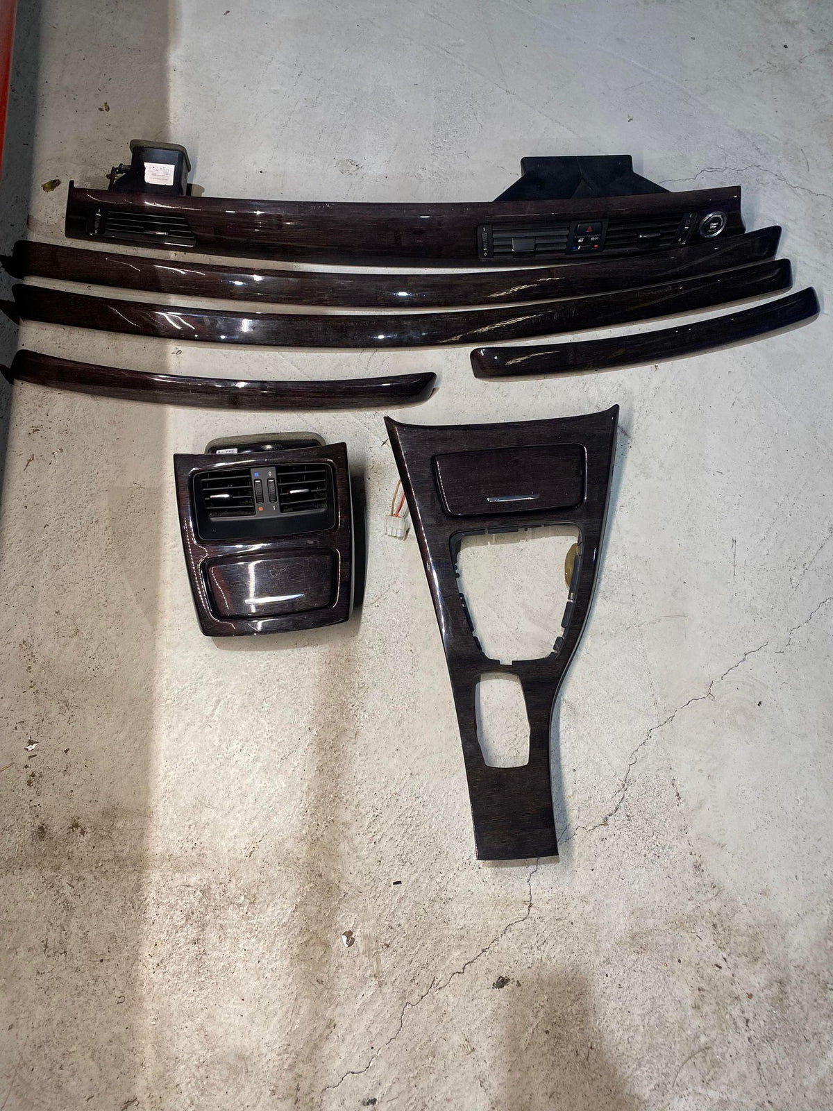 BMW 3 SERIES E92 E93 DARK WOODGRAIN TRIM SET W/CIC CUT OUT - LRI Autoparts
