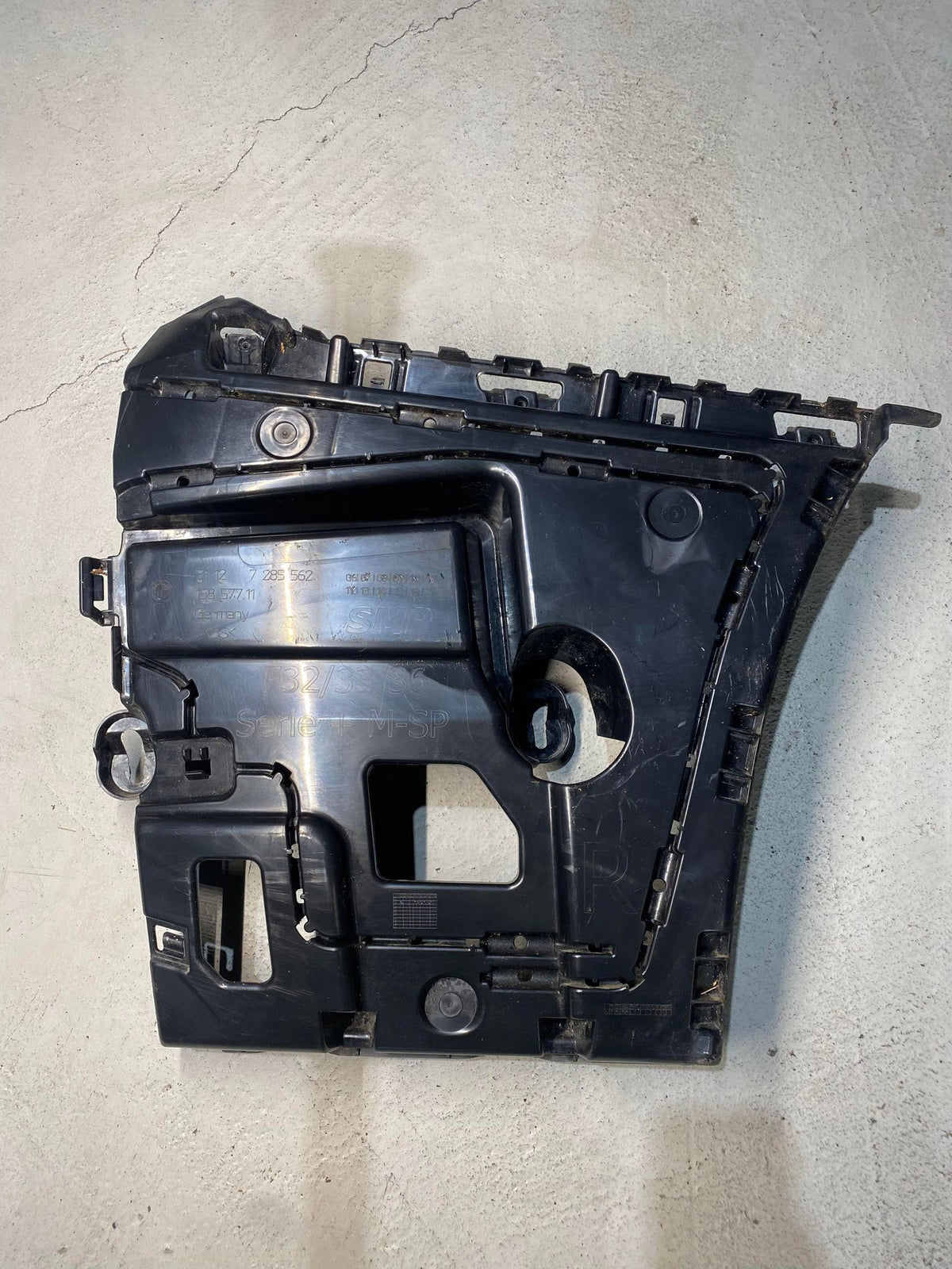 BMW 4 SERIES F32 F33 F36 REAR RIGHT BUMPER BRACKET 7285562