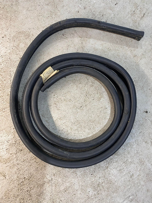 BMW 3 SERIES E46 SEDAN REAR RIGHT DOOR SEAL