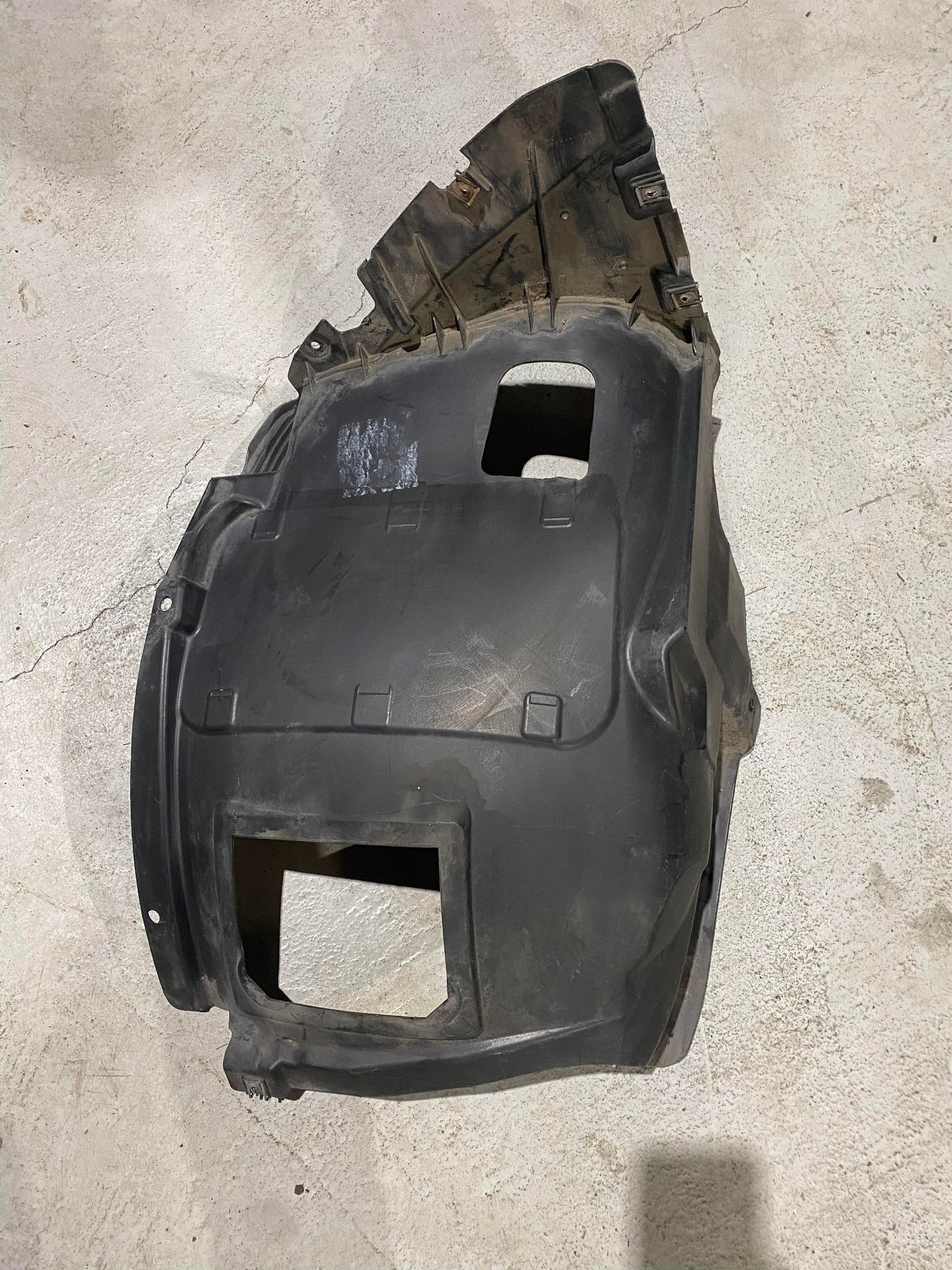 BMW 1 SERIES E82 E88 FRONT LEFT ARCH LINER 759650