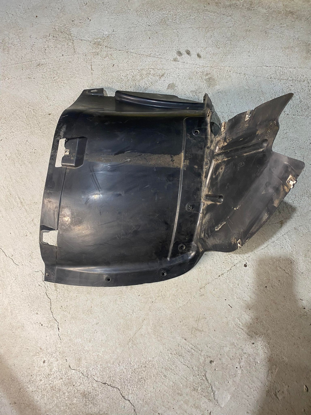 AUDI A3 8P FRONT RIGHT ARCH LINER 8P0821192 - LRI Autoparts