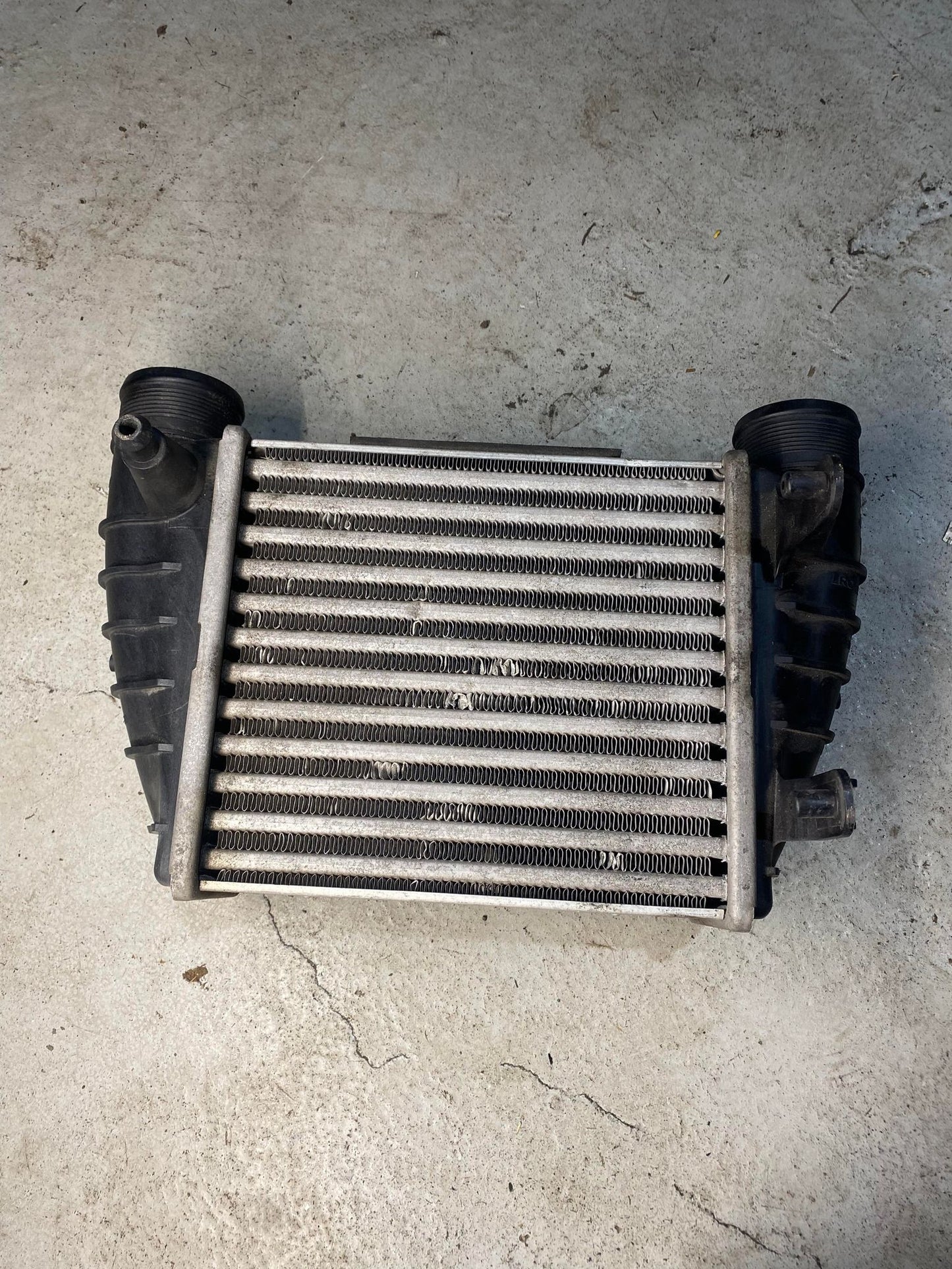 AUDI A4 FRONT RIGHT INTERCOOLER 8E0145806