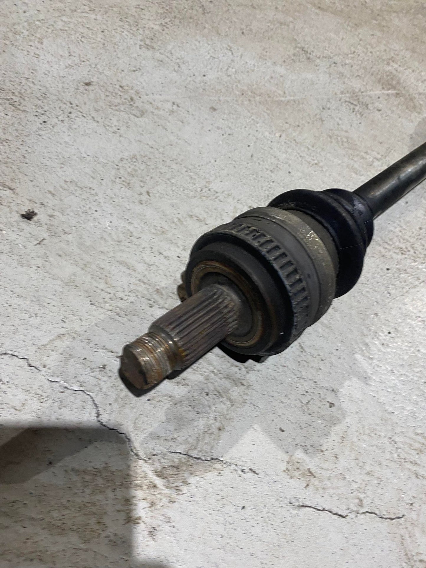 BMW 1 3 SERIES N46 REAR LEFT OUTPUT SHAFT 7523959