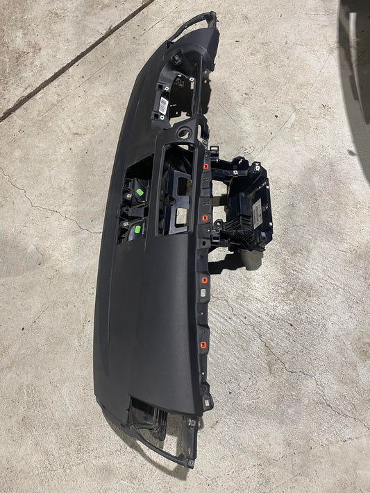 BMW 1 SERIES E82 E87 E88 DASHBOARD 9187582