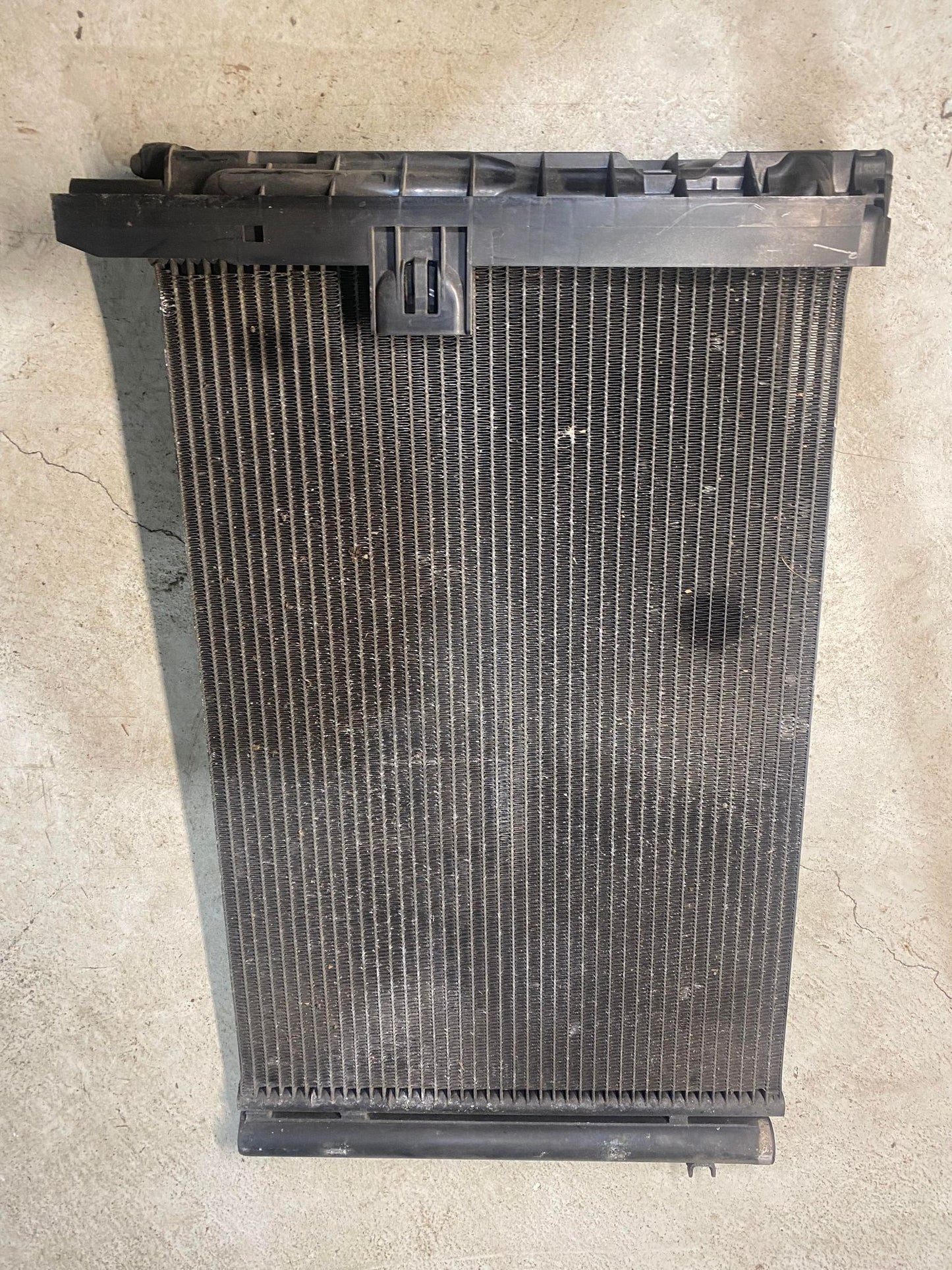 BMW 3 SERIES E90 325I 328I 3.0L AIR CONDITIONING RADIATOR 6958621