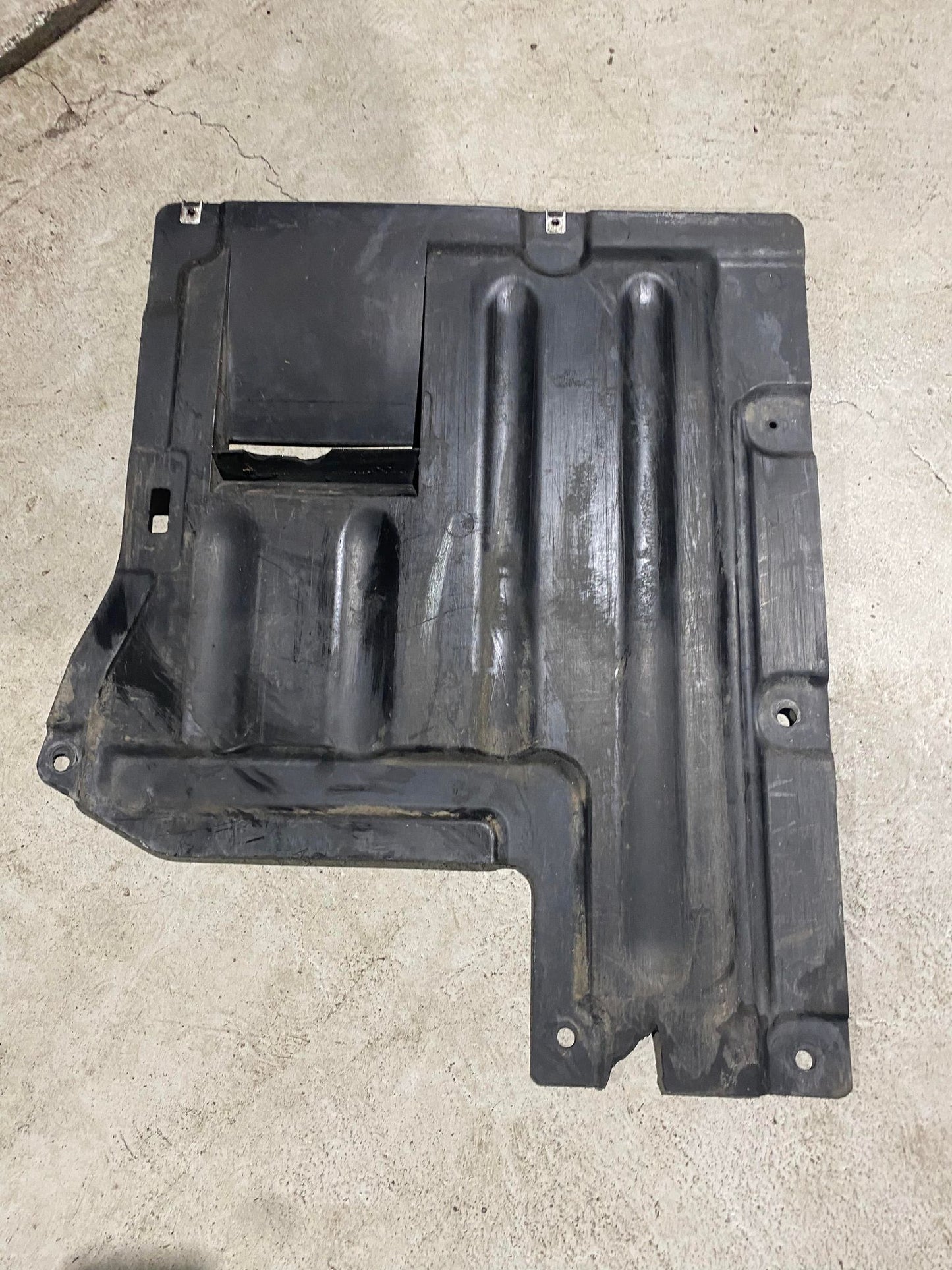 BMW 1 3 SERIES GEARBOX UNDERTRAY 7167810