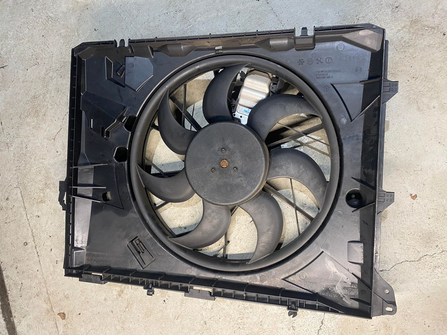 BMW 1 3 X SERIES N46 RADIATOR COOLING FAN 7563259