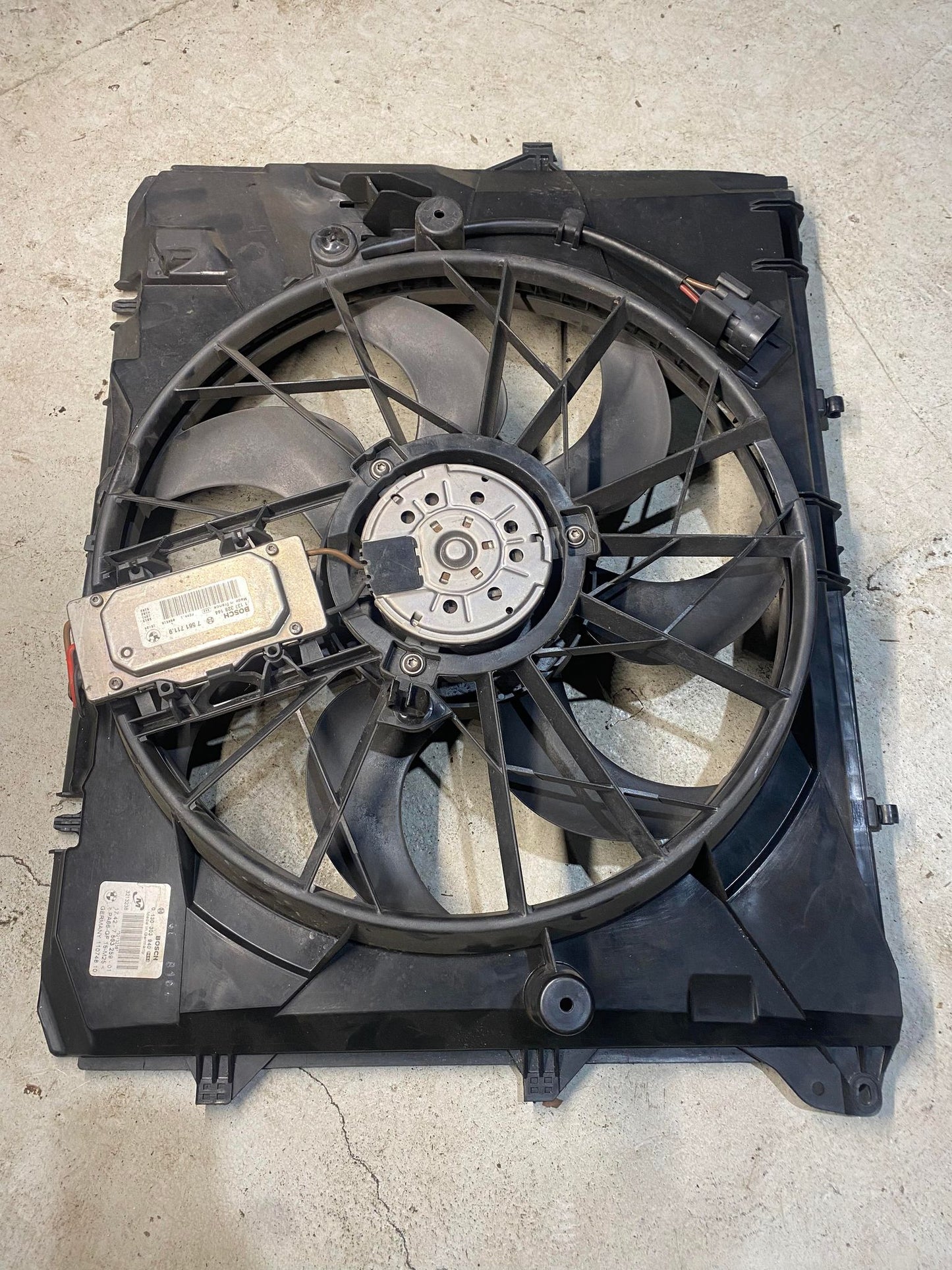 BMW 1 3 X SERIES N46 RADIATOR COOLING FAN 7563259