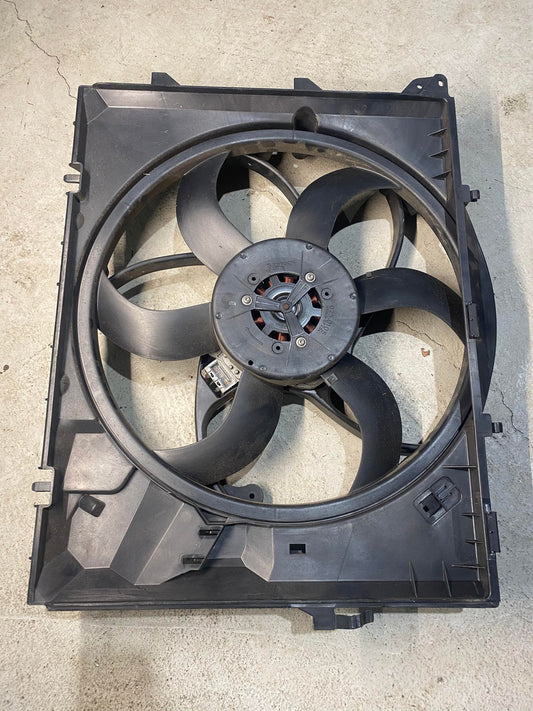 BMW 1 3 SERIES N47 2.0 DIESEL RADIATOR COOLING FAN 7588974