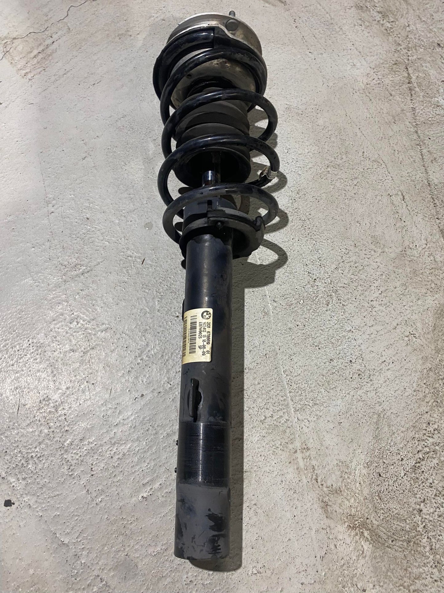 BMW 1 SERIES E87 FRONT RIGHT SHOCK ABSORBER 6786019