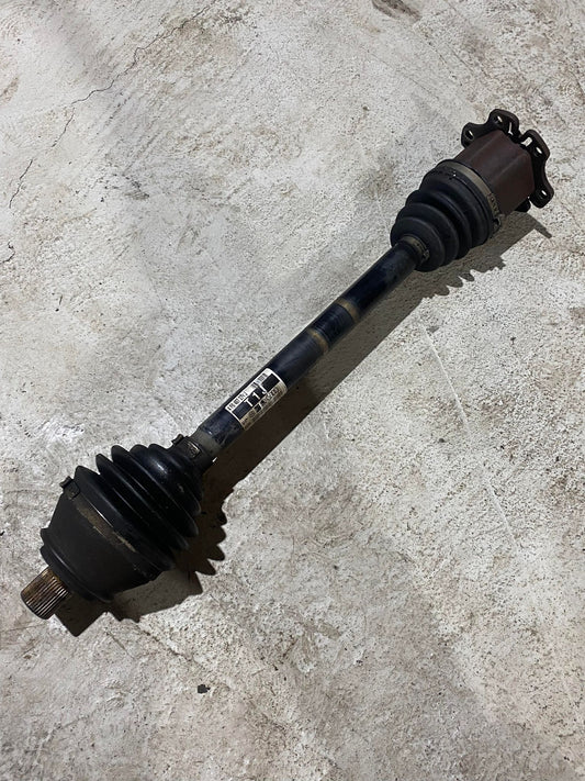 AUDI A6 FRONT LEFT DRIVESHAFT 4F0407271