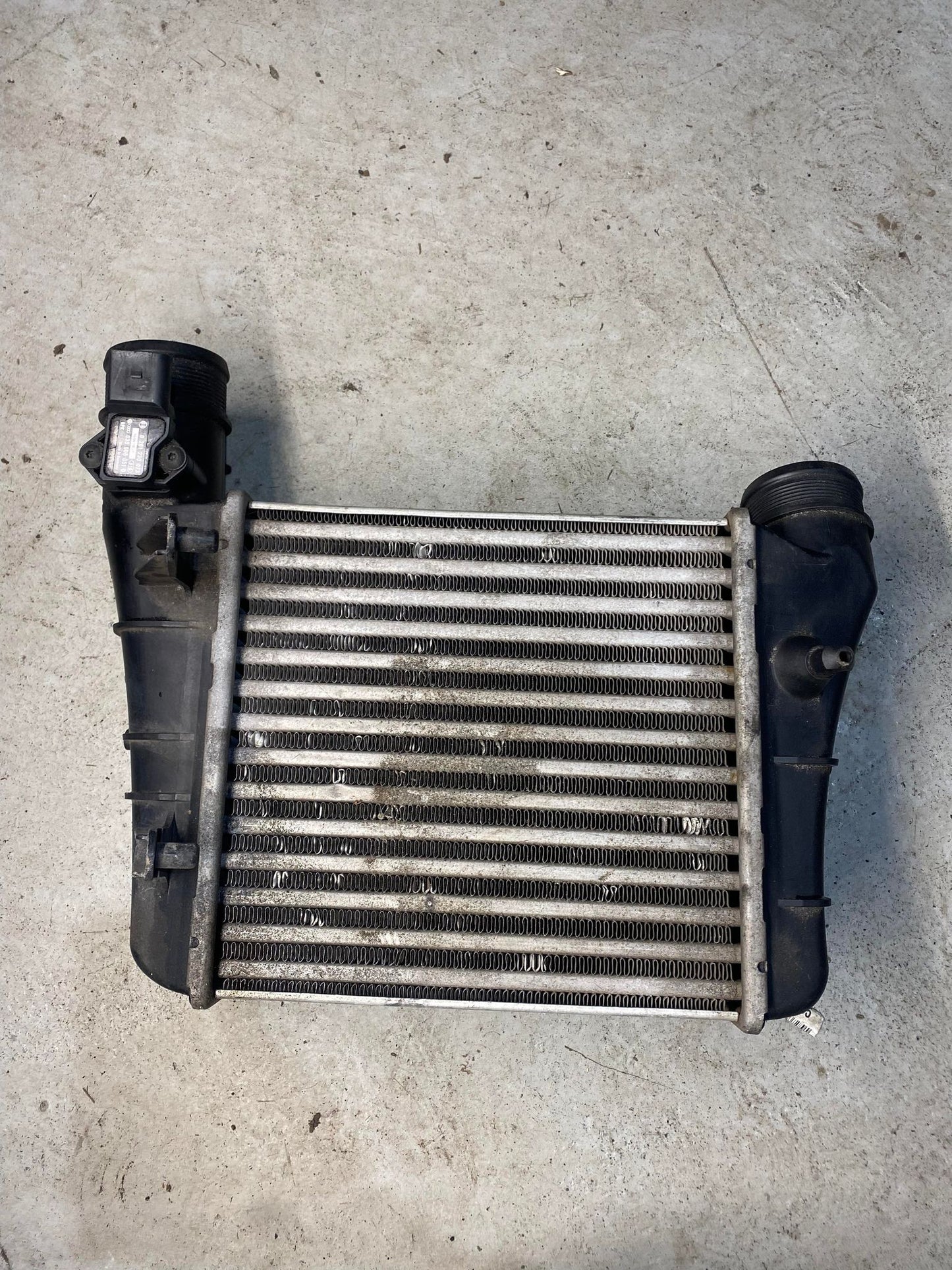 AUDI A4 FRONT LEFT INTERCOOLER 8E0145805