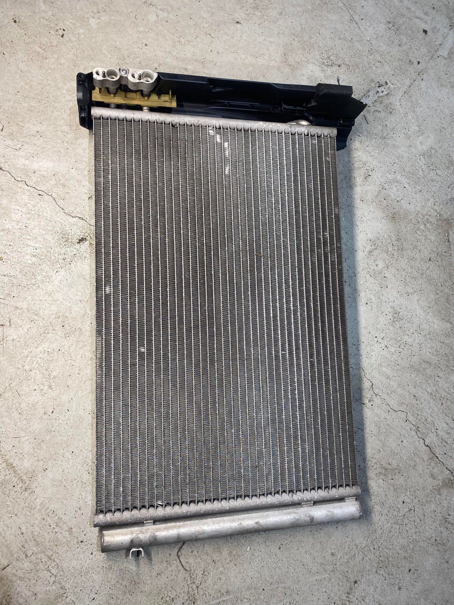 BMW 1 SERIES AIR CONDITIONING RADIATOR 9206297