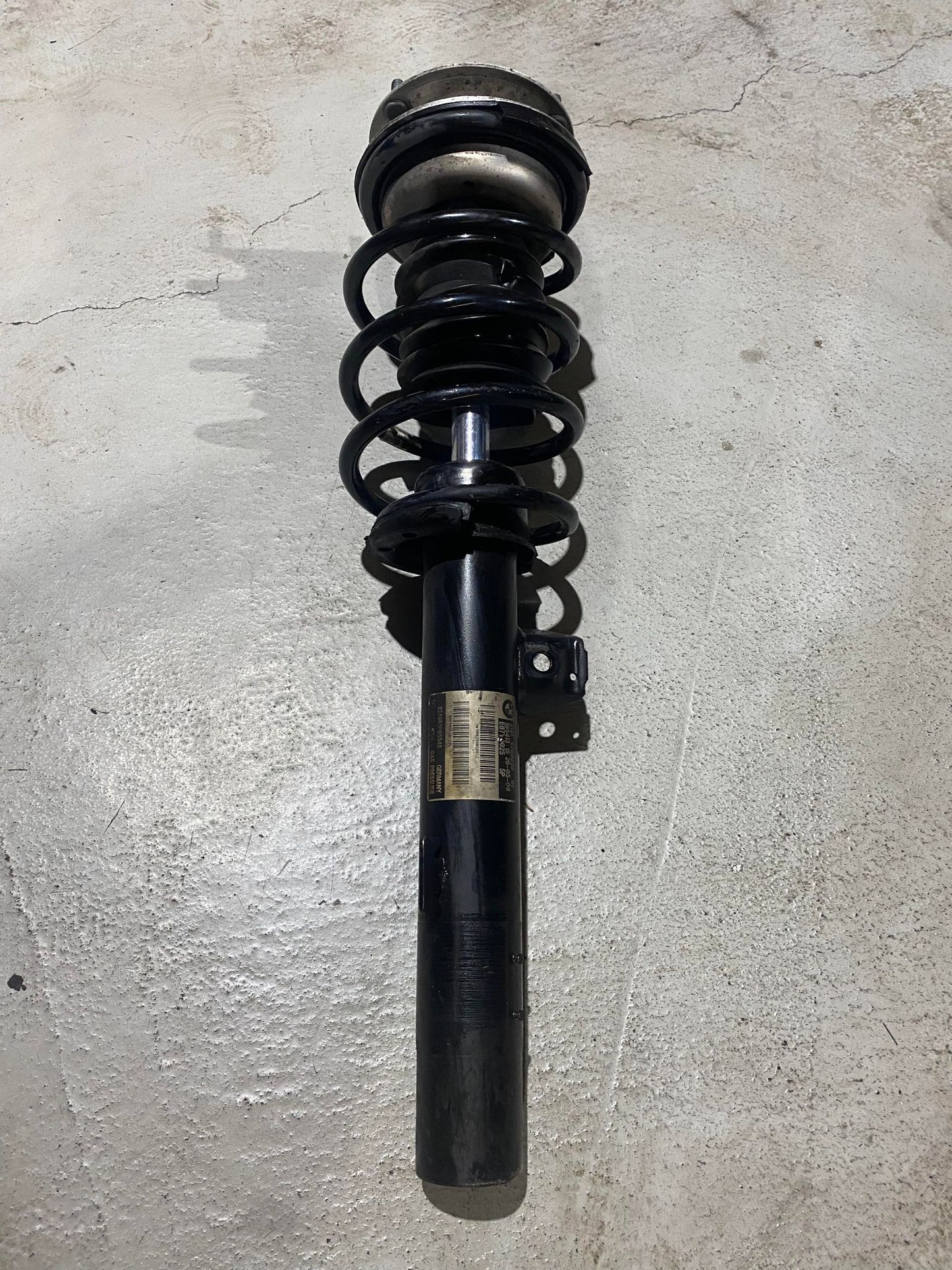 BMW 1 SERIES E87 FRONT RIGHT SHOCK ABSORBER 6786020