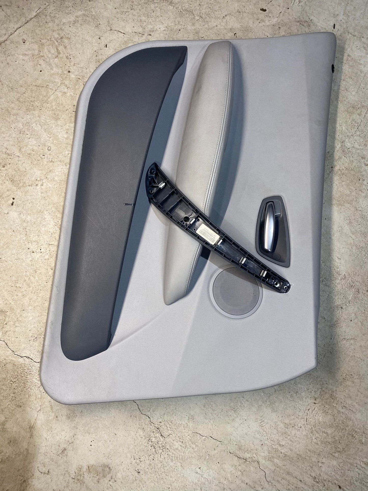 BMW 1 SERIES E87 PRE LCI FRONT LEFT PASSENGER DOOR CARD