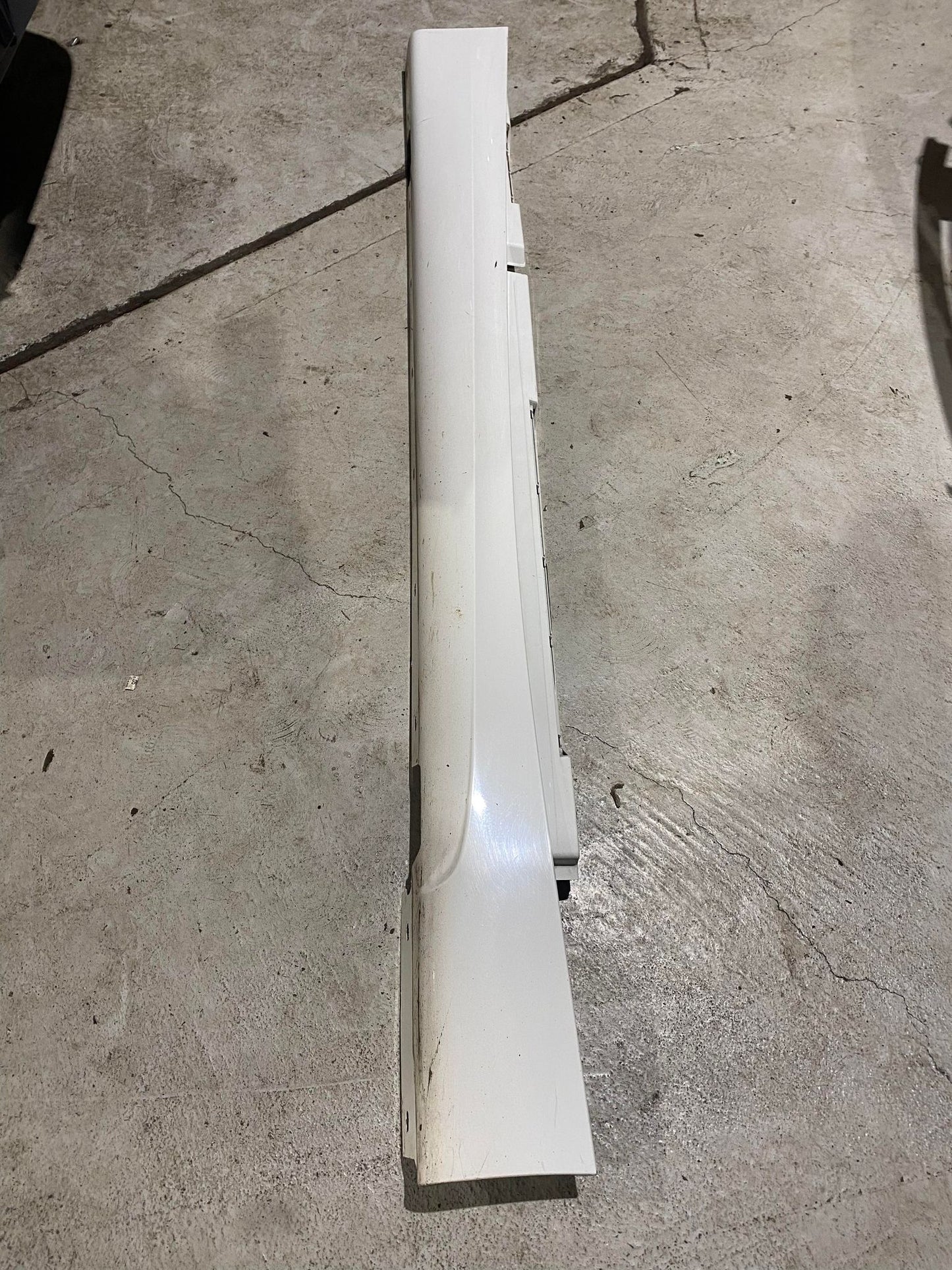 BMW 1 SERIES E87 FRONT RIGHT M-SPORT SIDE SKIRT