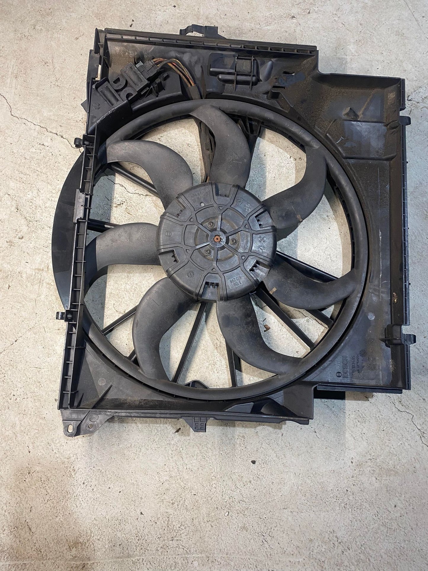 BMW 1 3 X SERIES N47 N54 N55 RADIATOR COOLING FAN 7545366