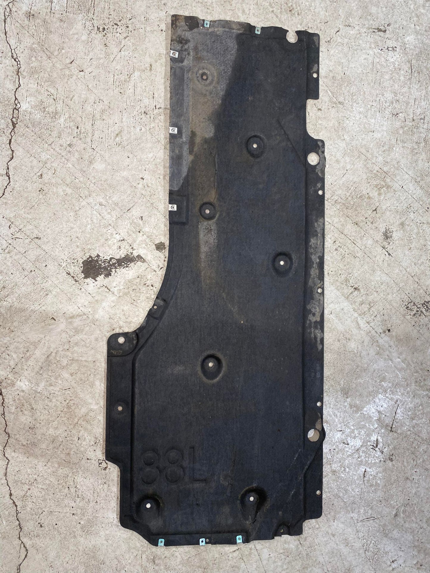 BMW 1 E88 LEFT SIDE UNDERTRAY 7166255