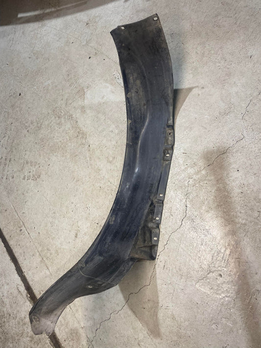 BMW 3 SERIES E30 FRONT RIGHT ARCH LINER 1911242